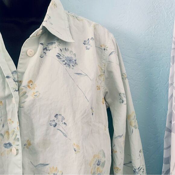 Liz Claiborne Blue Floral Button Down Shirt Size Small - Picture 4 of 12